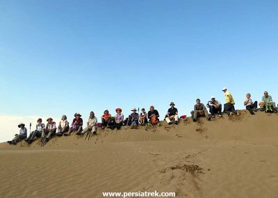iran desert trekking